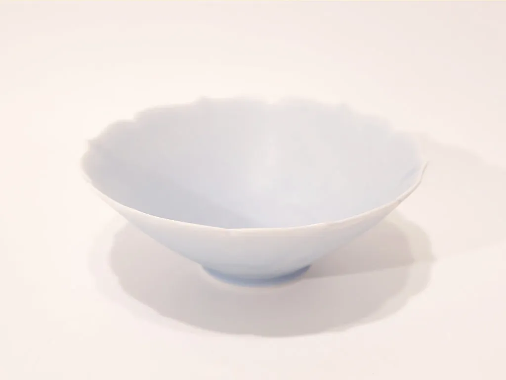 Medium Ryoka Flower Shaped Bowl by Miyuki Machida