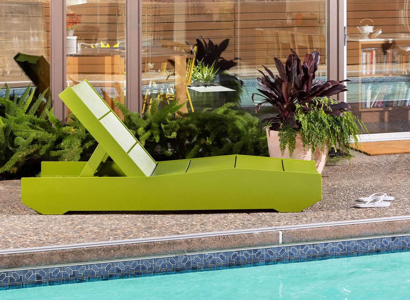 The 405 Chaise